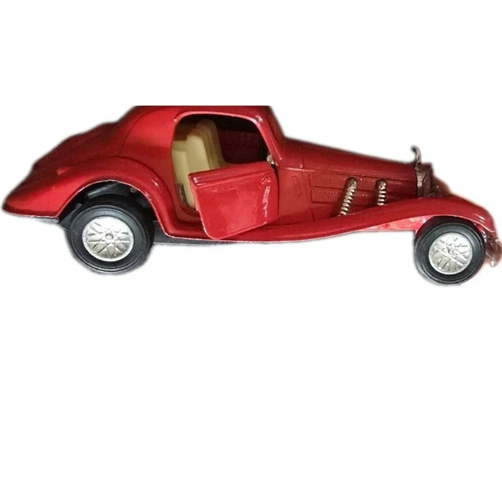 Die Cast Bright Red Luxury Mercedes Benz 540K Cabriolet Car # 8502 Movable Parts